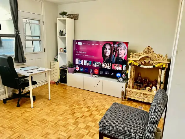 Room / Living Space for Rent – Downtown Toronto