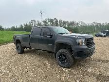 2009 GMC Sierra 3500HD - Photo 2