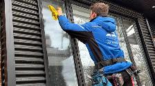 cleaning windows - Photo 3
