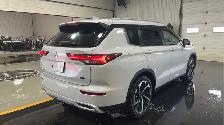 2023 Mitsubishi Outlander - Photo 4