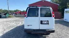 2017 Chevrolet Express - Photo 4