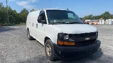 2017 Chevrolet Express - Photo 7