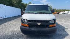 2017 Chevrolet Express - Photo 8