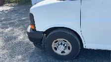 2017 Chevrolet Express - Photo 23
