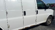 2017 Chevrolet Express - Photo 34