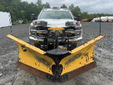 2017 Chevrolet Silverado 3500HD CC - Photo 2
