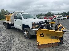 2017 Chevrolet Silverado 3500HD CC - Photo 3