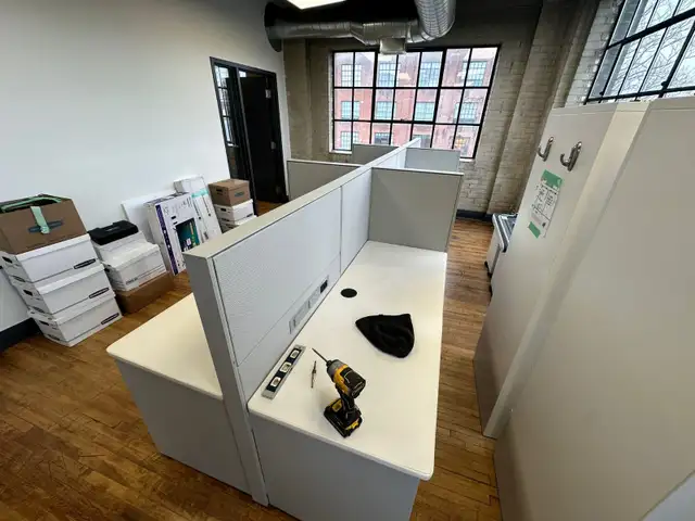 Used Desks For Sale - Ufficio Furniture - Call Us Now!