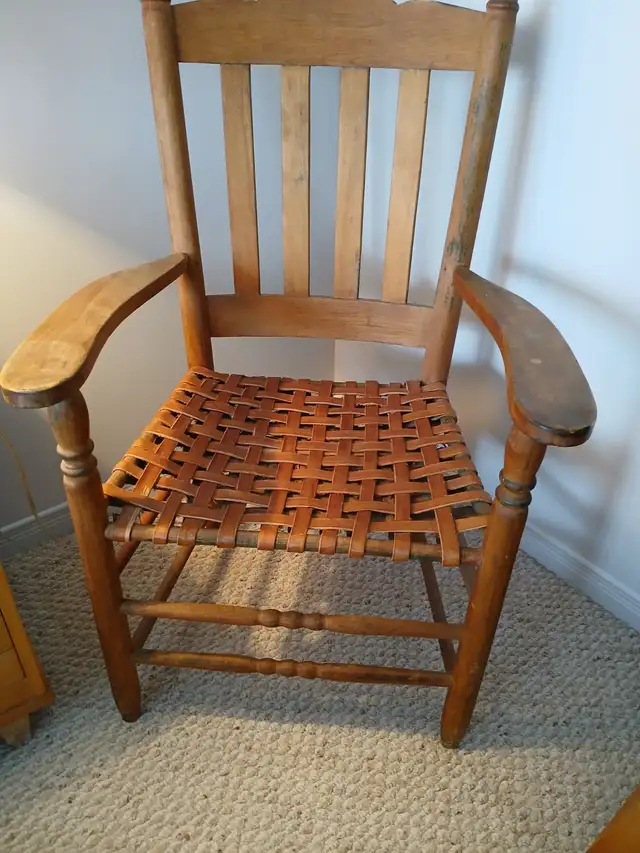 Chaise Antique