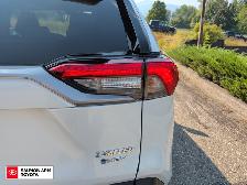 2025 Toyota RAV4 Hybrid Limited LIMITED, AWD, NEAR NEW BRAKES... - Photo 12