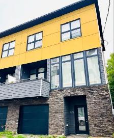 2 Bed 2 Bath Townhouse with Garage I North End