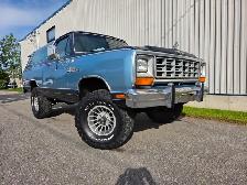 1985 Dodge Ram Charger Royal SE / 4x4 / 318ci RARE ! - Photo 10