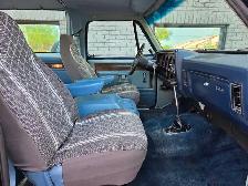 1985 Dodge Ram Charger Royal SE / 4x4 / 318ci RARE ! - Photo 22
