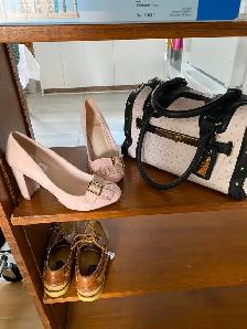 Soulier (7.5) et sac à main – rose pâle