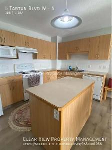 3 Bed Townhouse in Lethbridge - Photo 2
