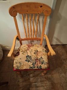 Deux  belles chaises en très bonne condition
