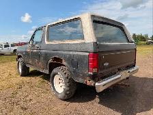1984 Ford Bronco Up For Online Auction! - Photo 4