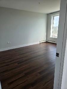 3 Bedroom Corner Unit available on Broad Street - Photo 2