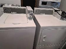Huebsch Coin washer and dryer