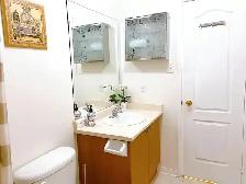 Room for rent, avail. on Sept 1, Eglinton & Kennedy, Mississauga - Photo 7