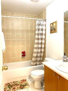 Room for rent, avail. on Sept 1, Eglinton & Kennedy, Mississauga - Photo 8
