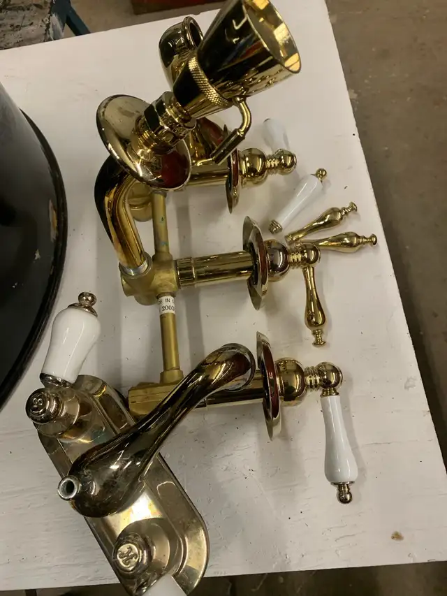Danze Kitchen or Bathroom Tap Fixtures