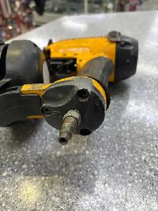 Bostich RN46 Coil Nailer - Photo 5