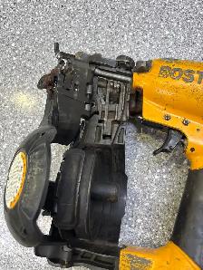 Bostich RN46 Coil Nailer - Photo 6