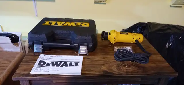 Dewalt Outil à Découper à Service Intense