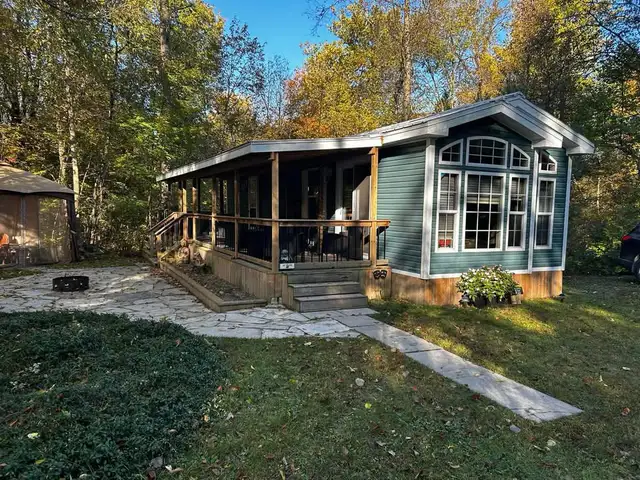 2012 Parkmodel near Grand bend Ontario for sale