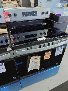 Whirlpool '30' Stainless Steel Freestanding Electric Range - Photo 3