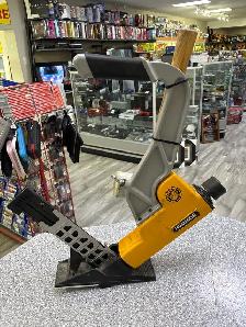 Bostich BTFP12569 Flooring Nailer