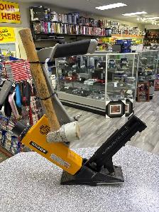 Bostich BTFP12569 Flooring Nailer - Photo 2