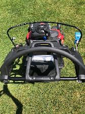 Toro 30' (21219) TimeMaster® w/ RWD Personal Pace Gas Lawn Mower - Photo 3