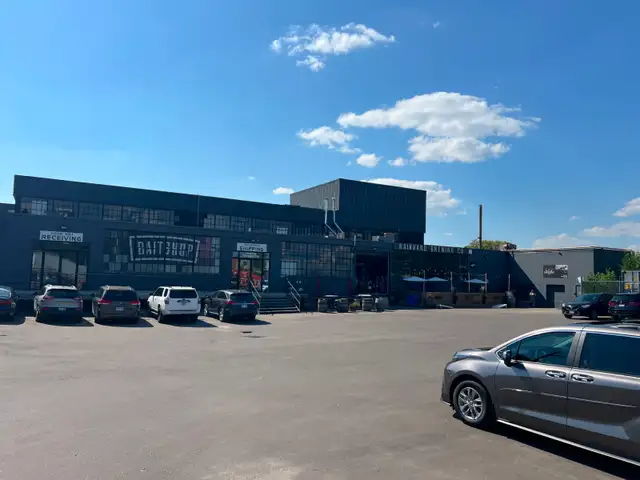 FOR LEASE | UNIQUE INDUSTRIAL COMMERCIAL SPACE