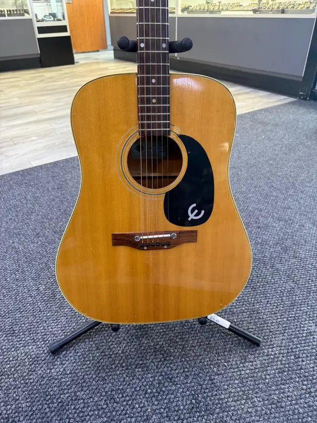 Epiphone FT-145 Acoustic guitar