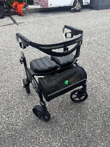 EVOLUTION WALKER ROLLATOR DELIVERY INCLUDED