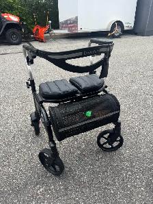 EVOLUTION WALKER ROLLATOR DELIVERY INCLUDED - Photo 2