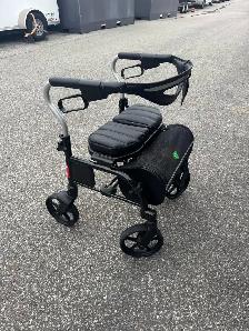 EVOLUTION WALKER ROLLATOR DELIVERY INCLUDED - Photo 3