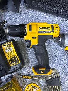 Dewalt 13V Drill/Impact Kit With 2X Batts Charger Bag - Photo 3