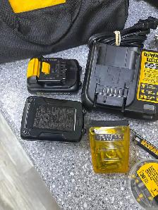 Dewalt 13V Drill/Impact Kit With 2X Batts Charger Bag - Photo 5
