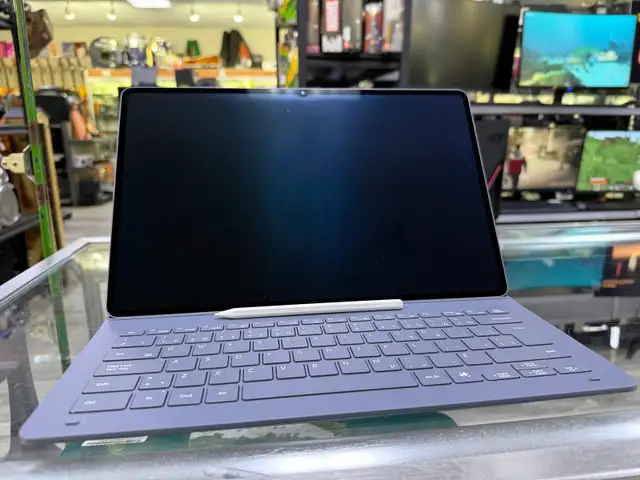Samsung Tab S11 Ultra 512GB with pen and folio SM-X930