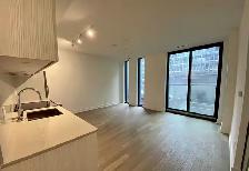 YONGE RICH 1-bedroom Den for rent $2,500 /month Hydro - Photo 4
