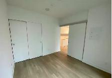YONGE RICH 1-bedroom Den for rent $2,500 /month Hydro - Photo 6