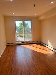 Waterfront 1BR - Heat/Water/PK Incl. 249 Windmill Rd - Sept 1 - Photo 3