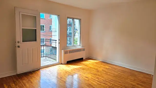 ROSMONT-BEAU PETIT 2½ - 800$ chauffé, eau chaude.