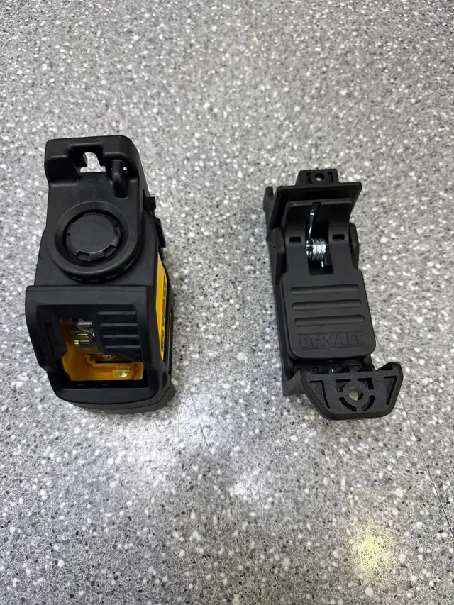 DeWalt DW088CG 2 Line Green Laser Level With Case