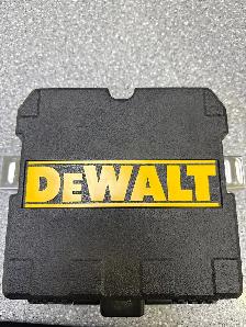DeWalt DW088CG 2 Line Green Laser Level With Case - Photo 7