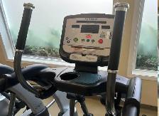 True Fitness CS400 Elliptical - Photo 4