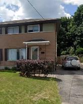 OCTOBER 1 - 3 BEDROOM HOUSE WITH WATER VIEW - BROCKVILLE